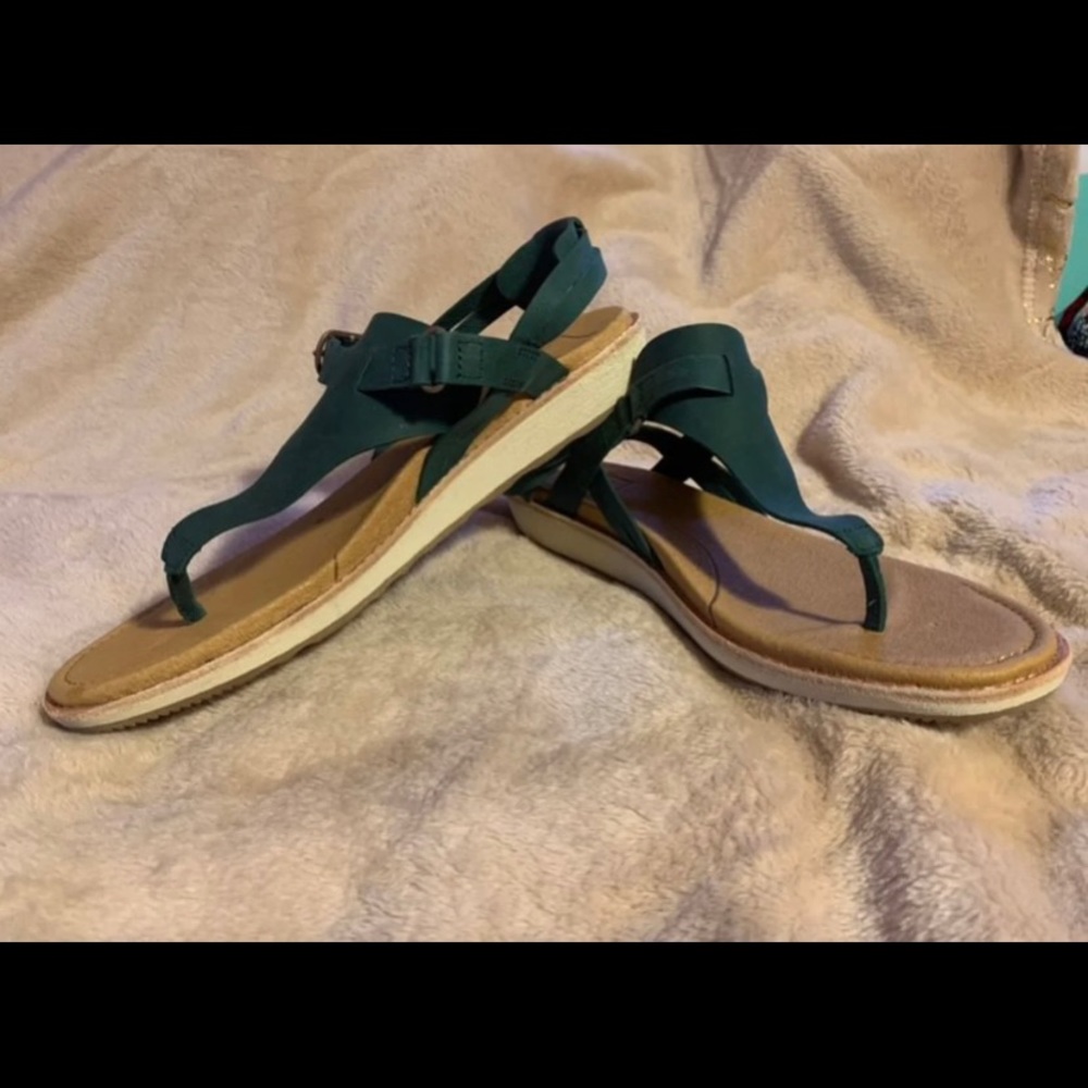 Teva Green Leather Sandals size 9.5